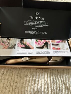 Forme Comfort Shoe Stretcher - Metallic Gold Finish